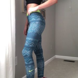 Nike leggings